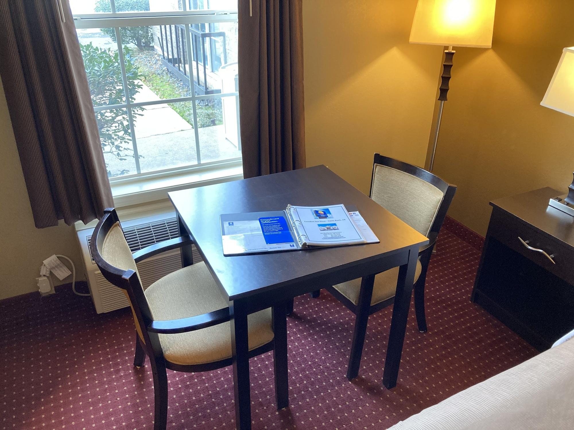 Quality Inn & Suites Little Rock West Bagian luar foto