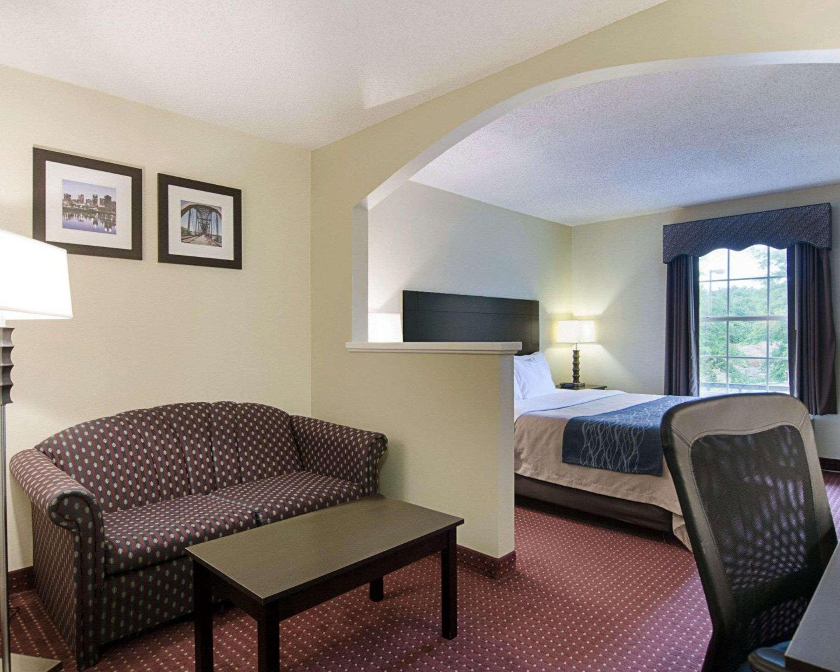 Quality Inn & Suites Little Rock West Bagian luar foto