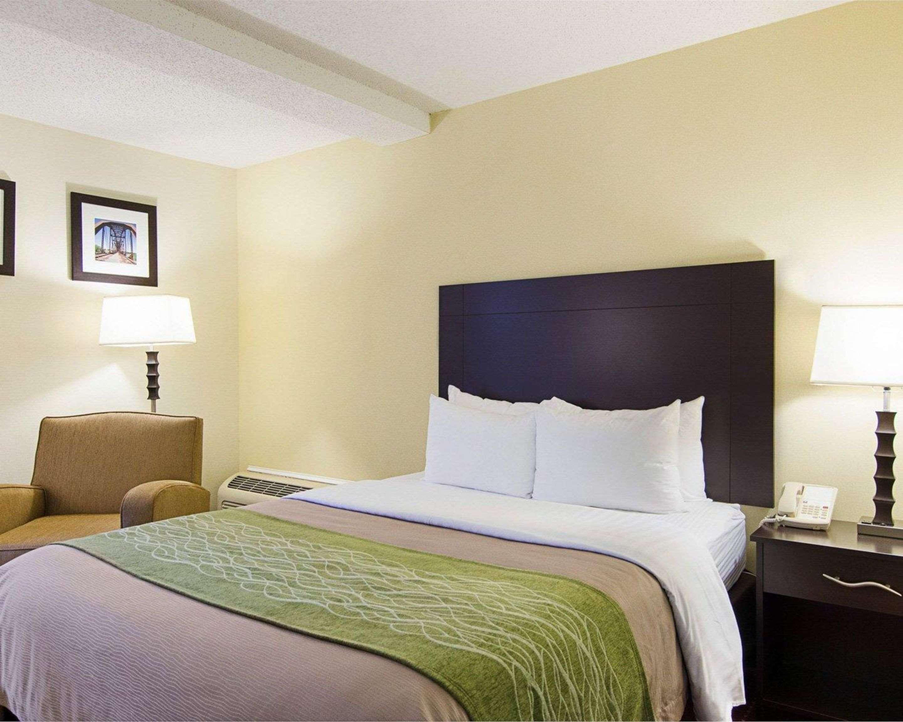 Quality Inn & Suites Little Rock West Bagian luar foto