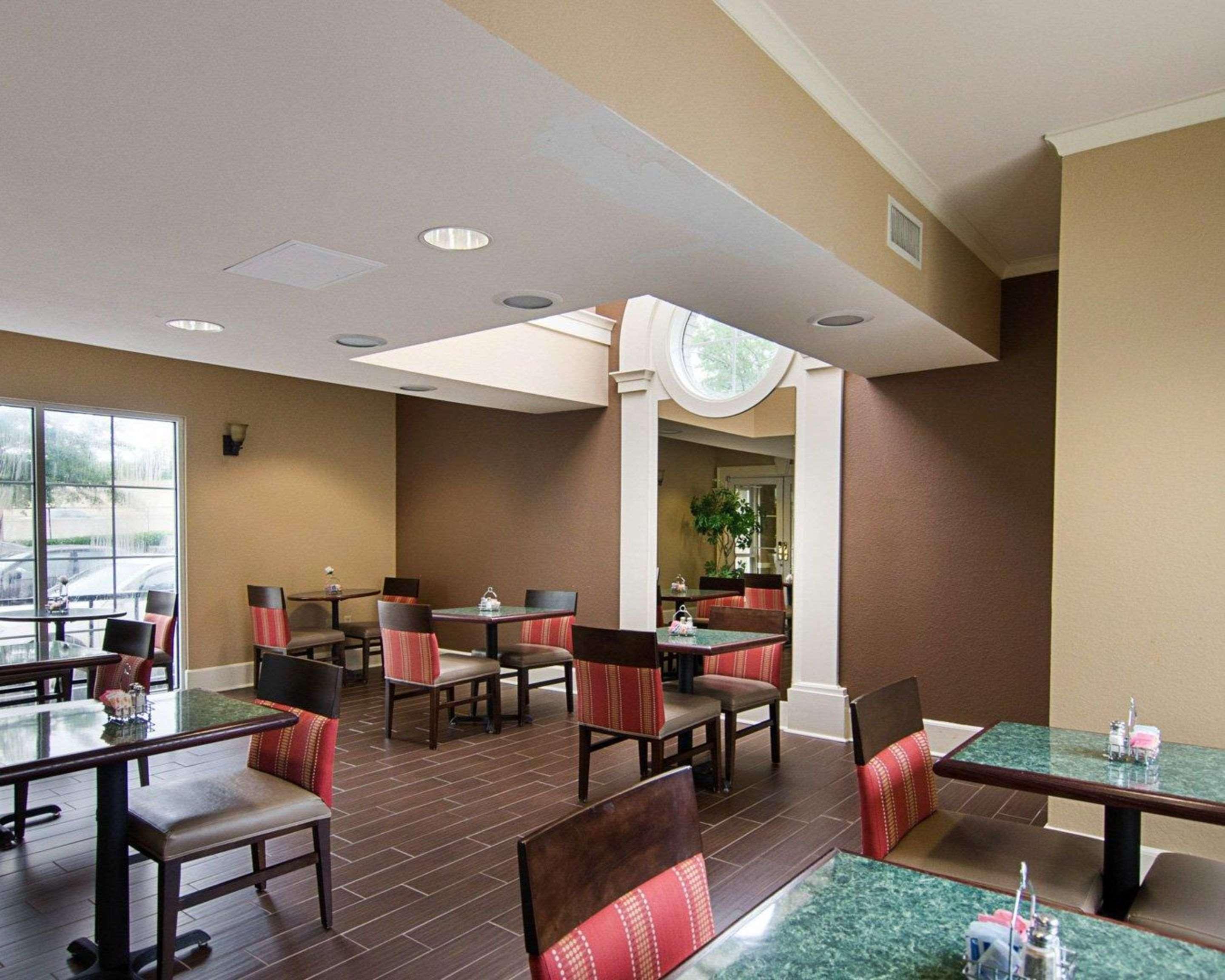 Quality Inn & Suites Little Rock West Bagian luar foto