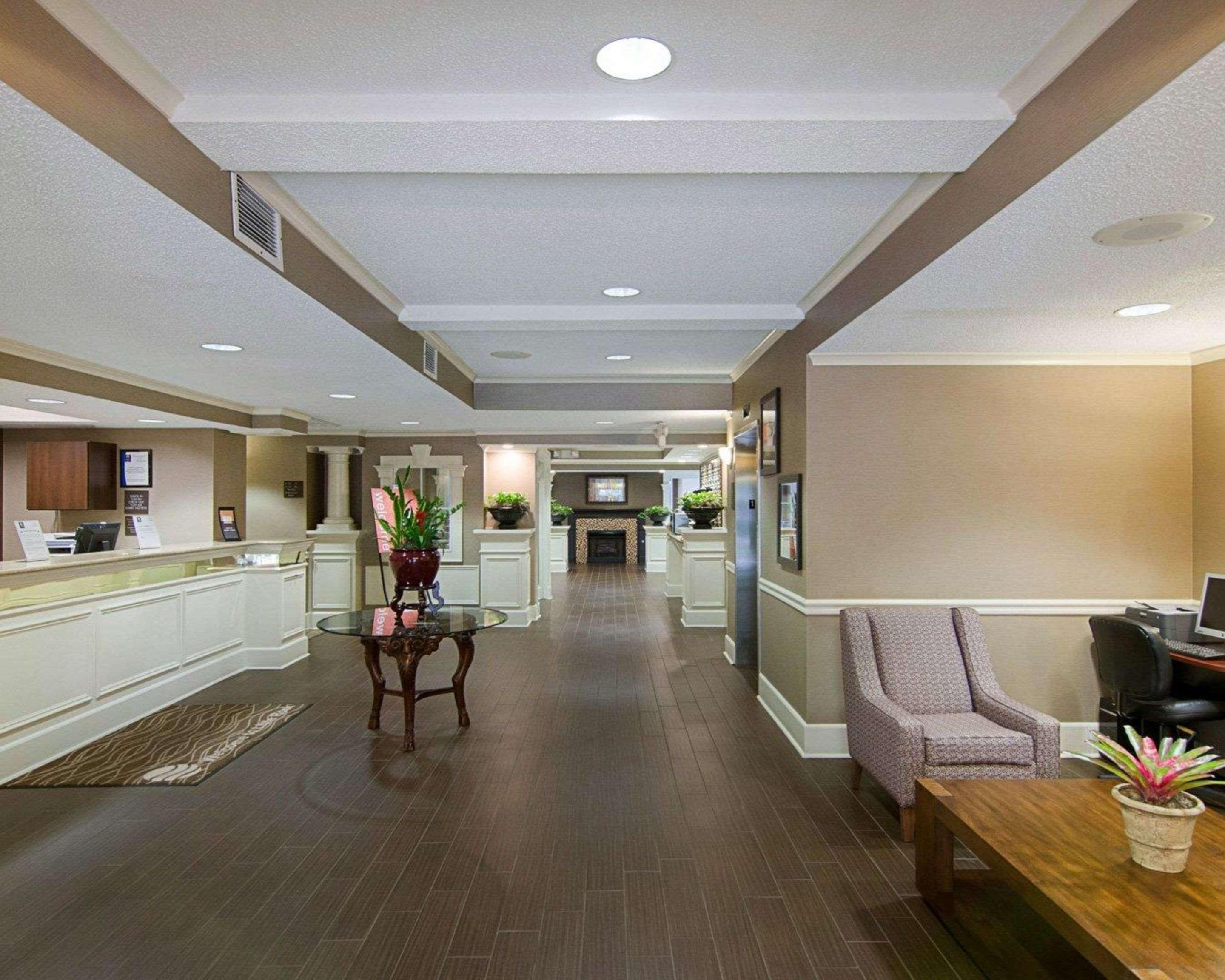 Quality Inn & Suites Little Rock West Bagian luar foto