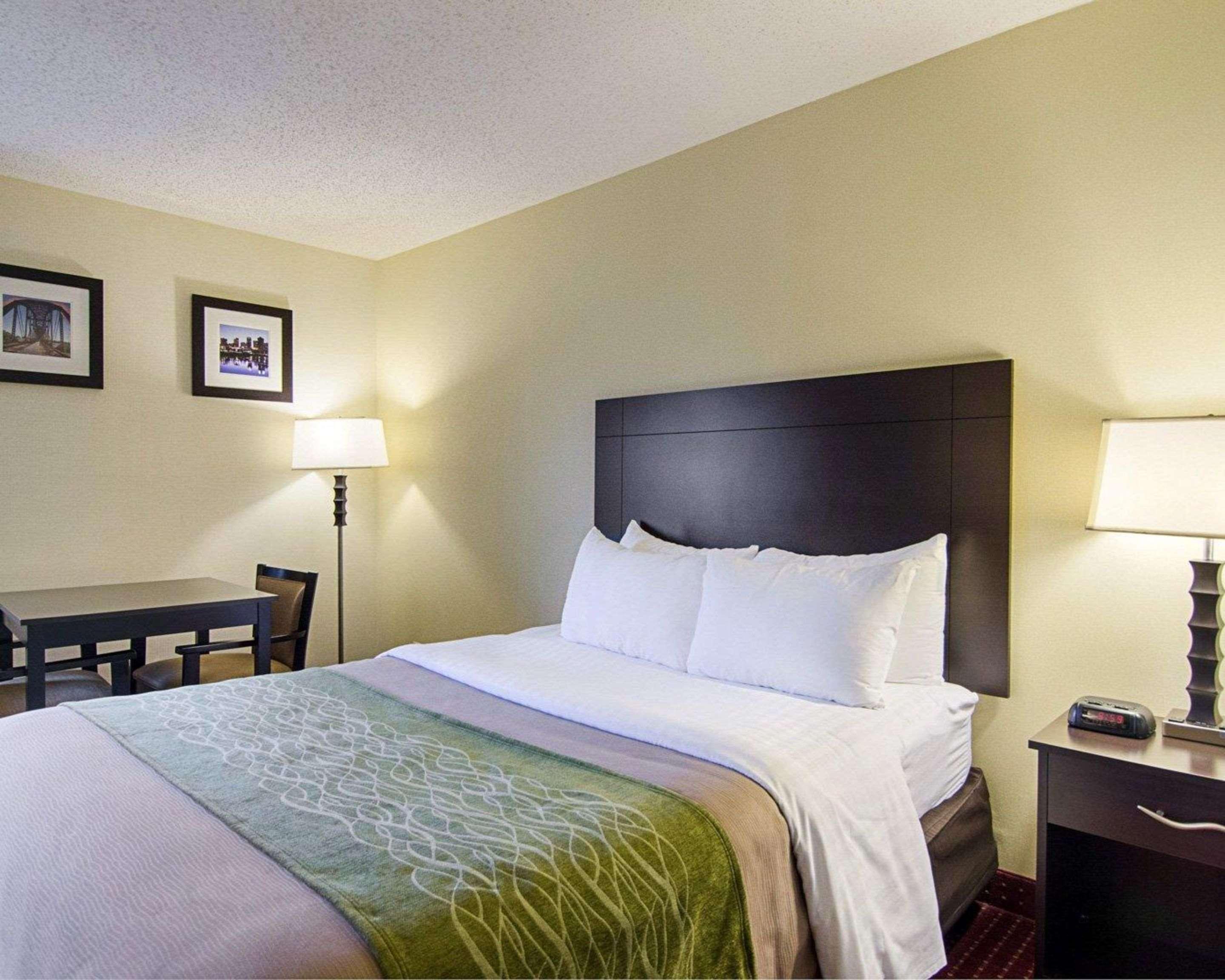 Quality Inn & Suites Little Rock West Bagian luar foto