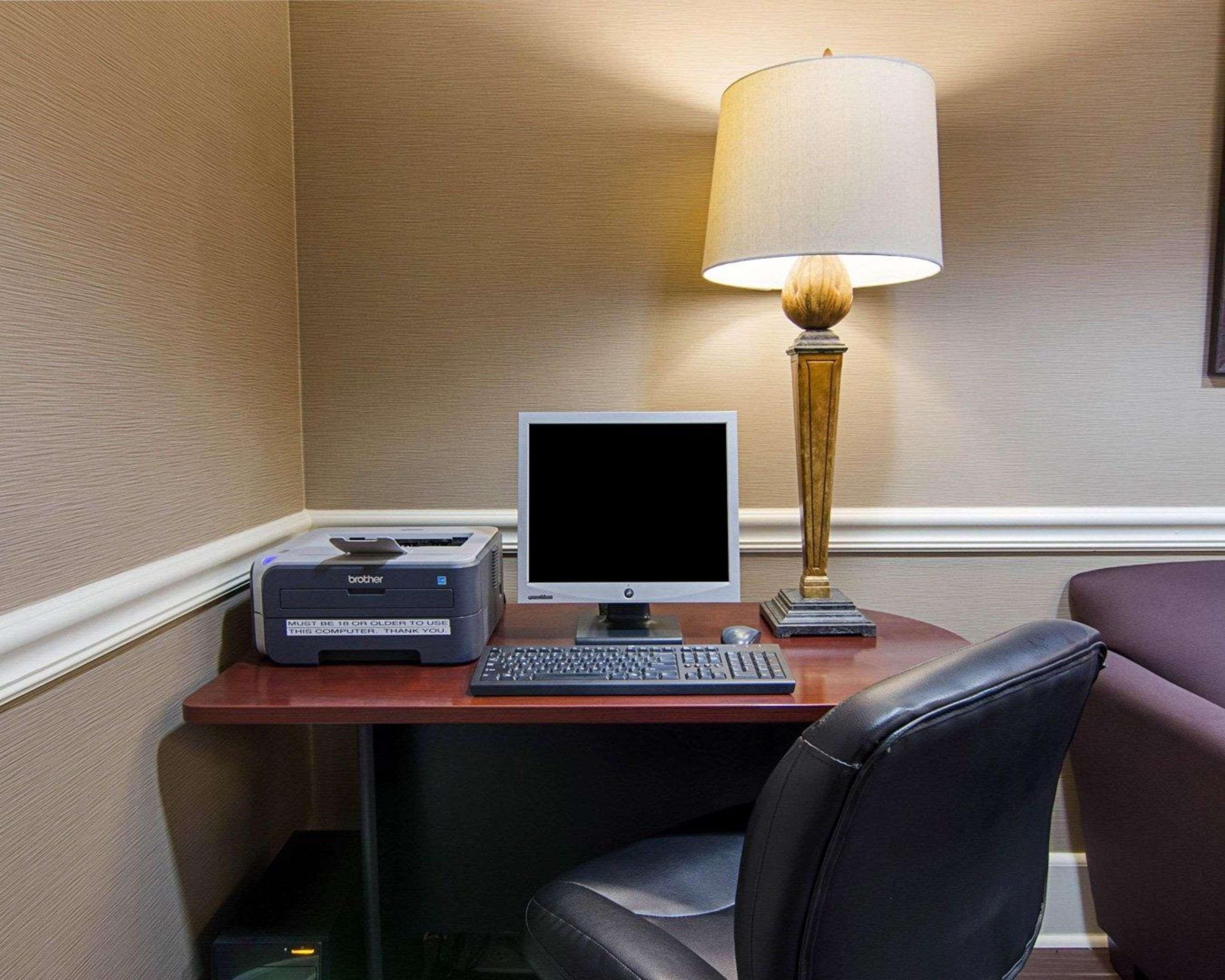 Quality Inn & Suites Little Rock West Bagian luar foto