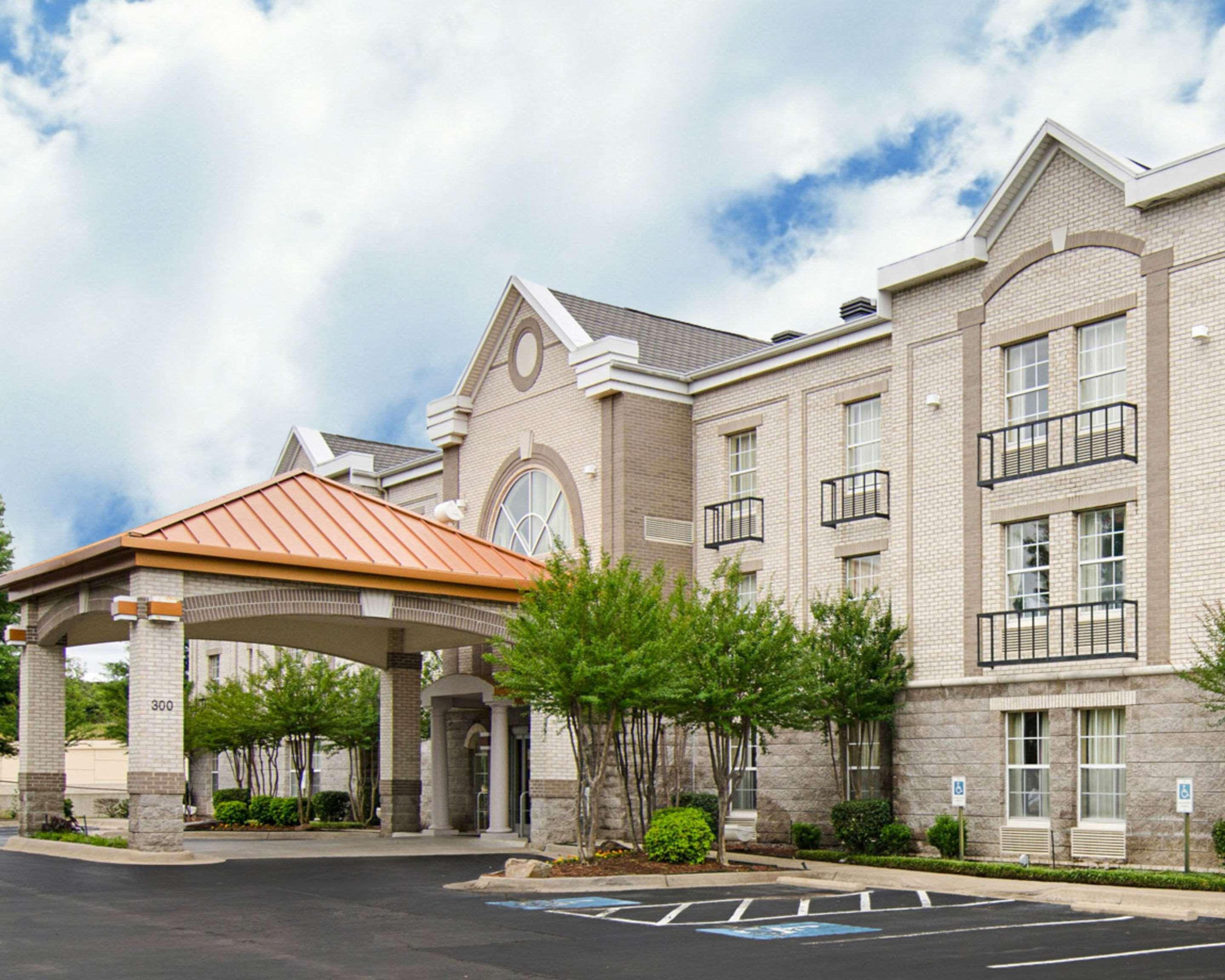 Quality Inn & Suites Little Rock West Bagian luar foto