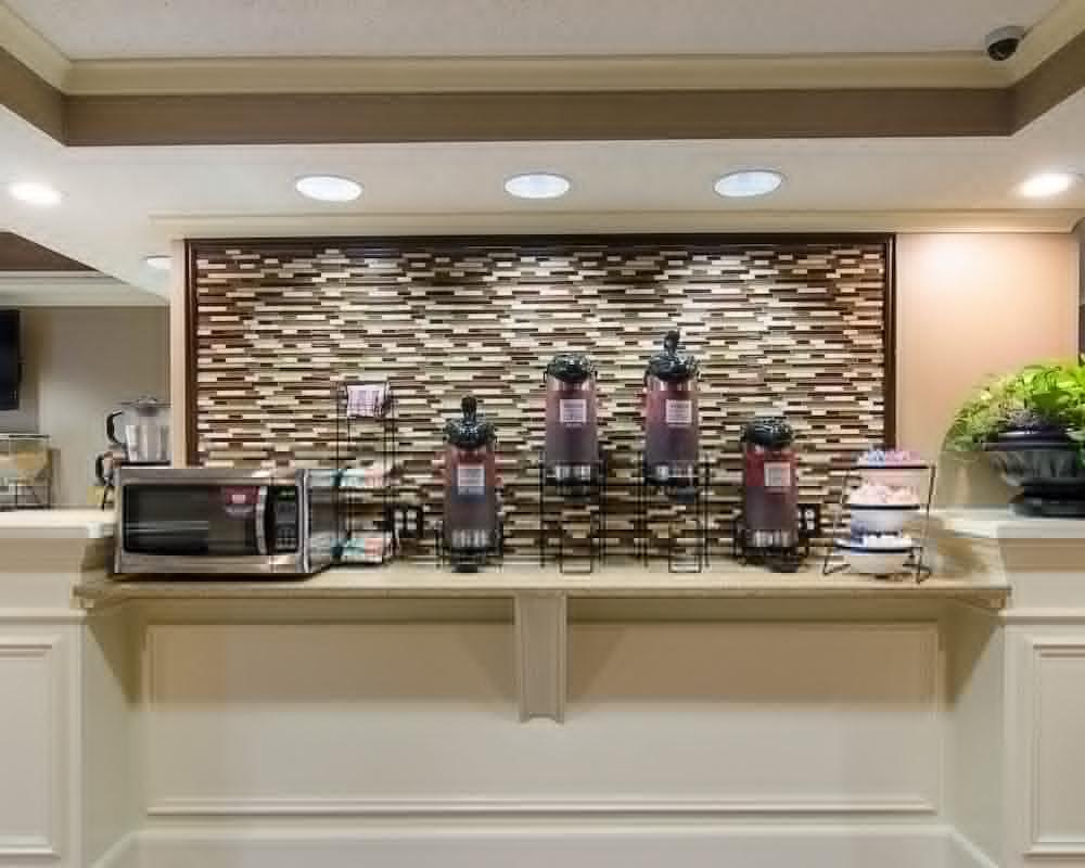Quality Inn & Suites Little Rock West Bagian luar foto